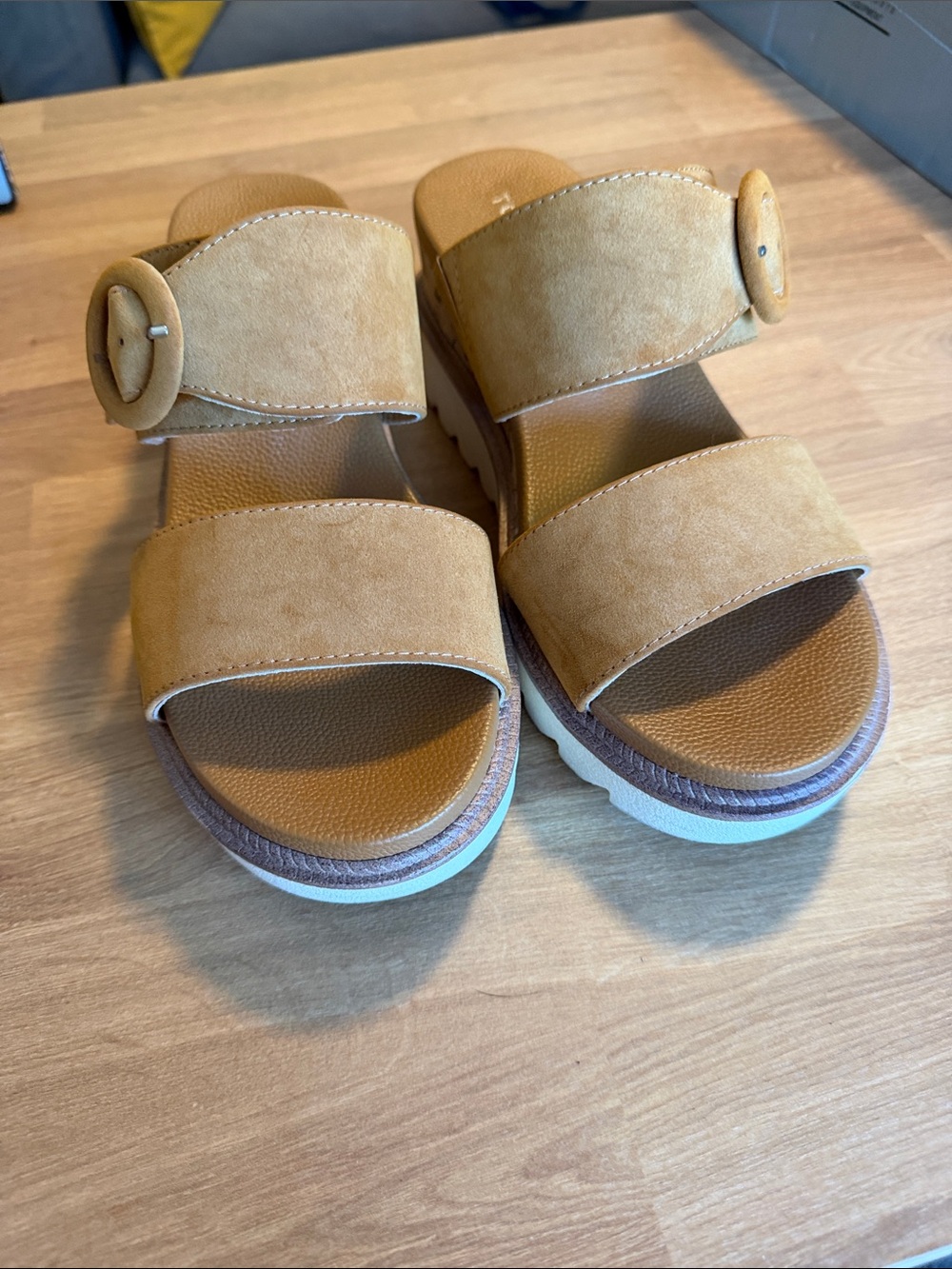 Torrid women’s Tan Suede Slide Sandals WW 7.5